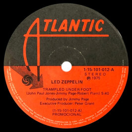 Single <br>Brazil (115101012) <br>Trampled Under Foot / Black Country Woman (Promo)