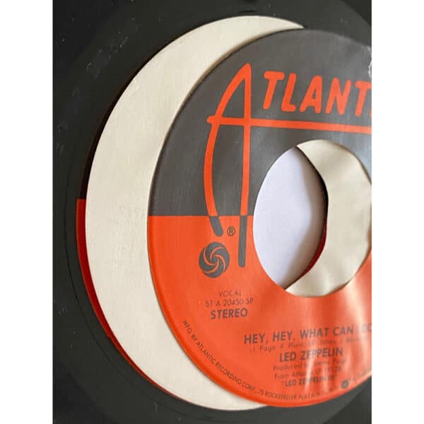 Single <br>USA (45-2777) <br>Immigrant Song / Hey, Hey, What Can I Do (#07) - Image 5