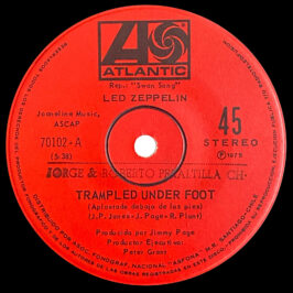 Single <br>Chile (70102) <br>Trampled Under Foot / Black Country Woman