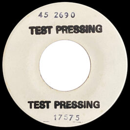 Single <br>USA (45-2690) <br>Whole Lotta Love / Living Loving Maid (Test Pressing #5)